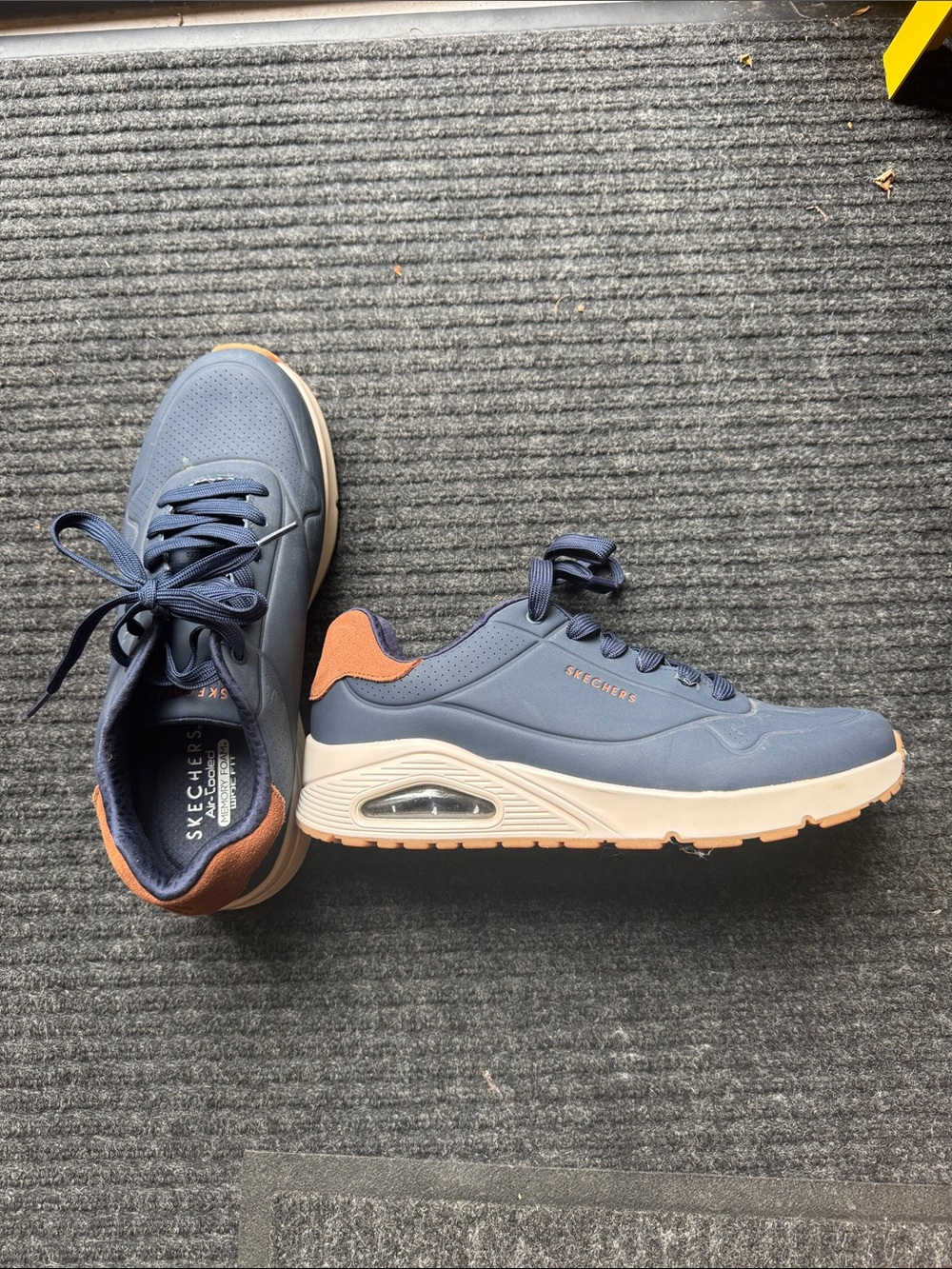 Skechers Men's Navy and Tan Accent Air-Cushioned Sneakers